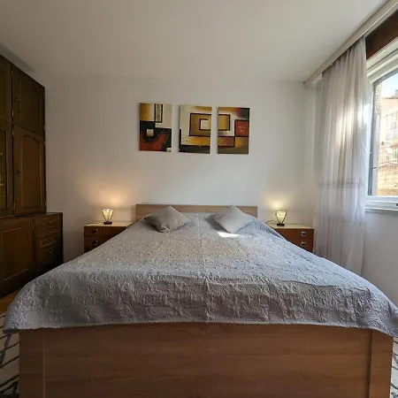 Bose Apartment *